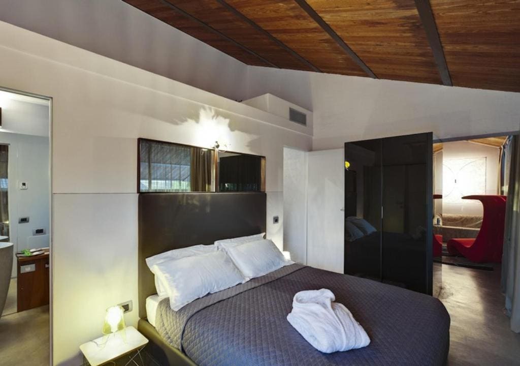 Suite with Balcony room - Image 1