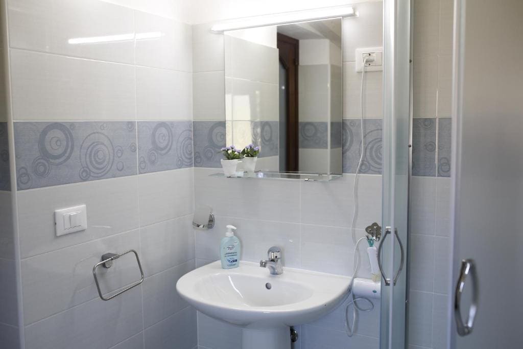 Deluxe Double or Twin Room with Garden View room - Image 3