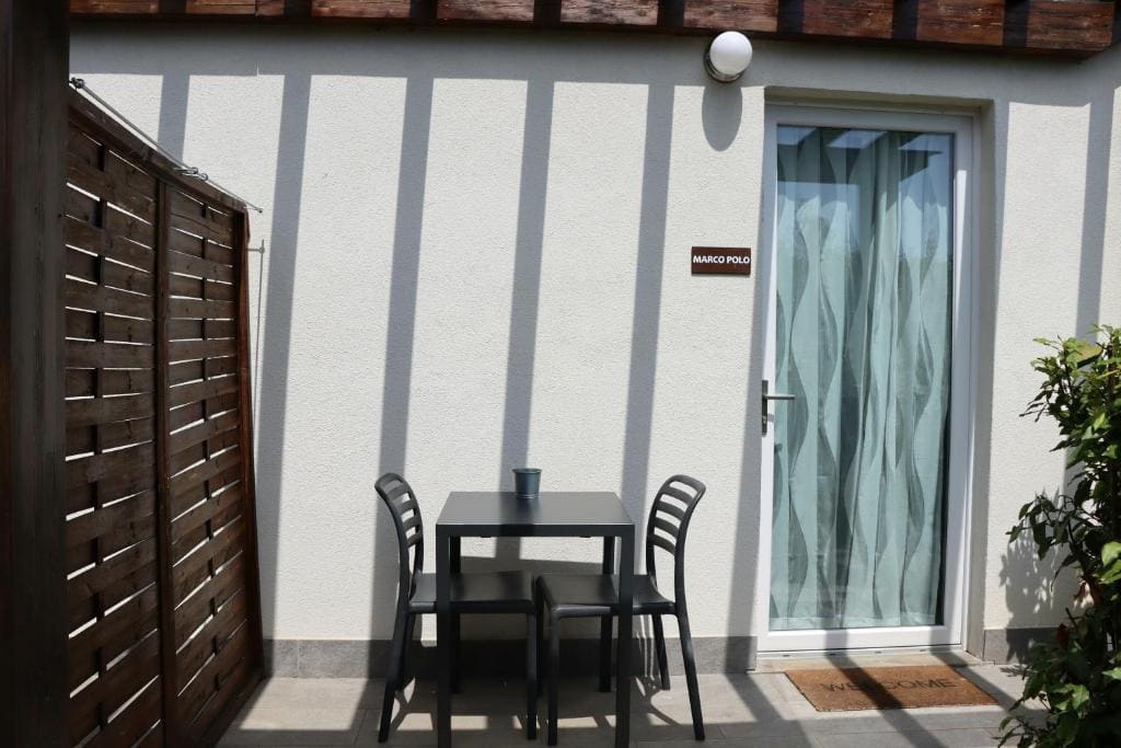 Double Room with Garden View room - Image 2