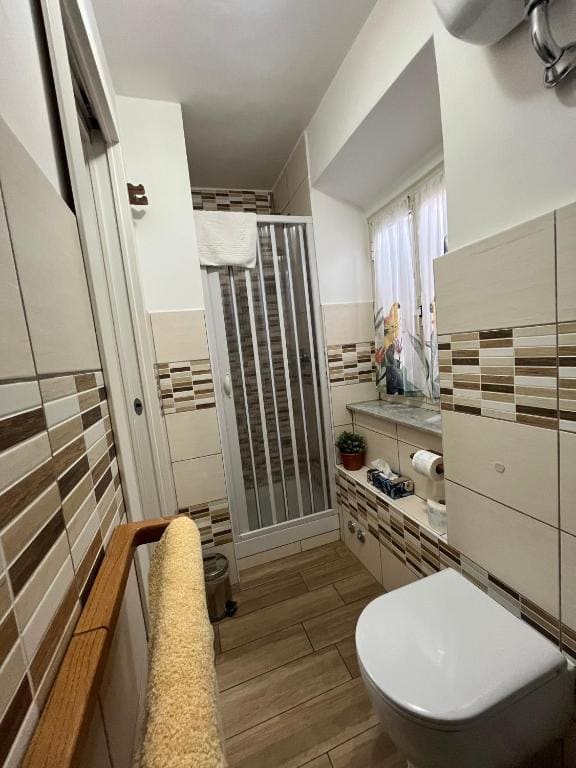 Double Room with Private Bathroom room - Image 2