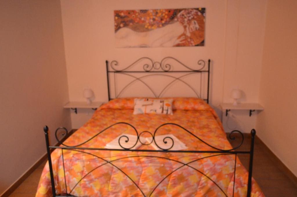 Double Room with Private Bathroom room - Image 2
