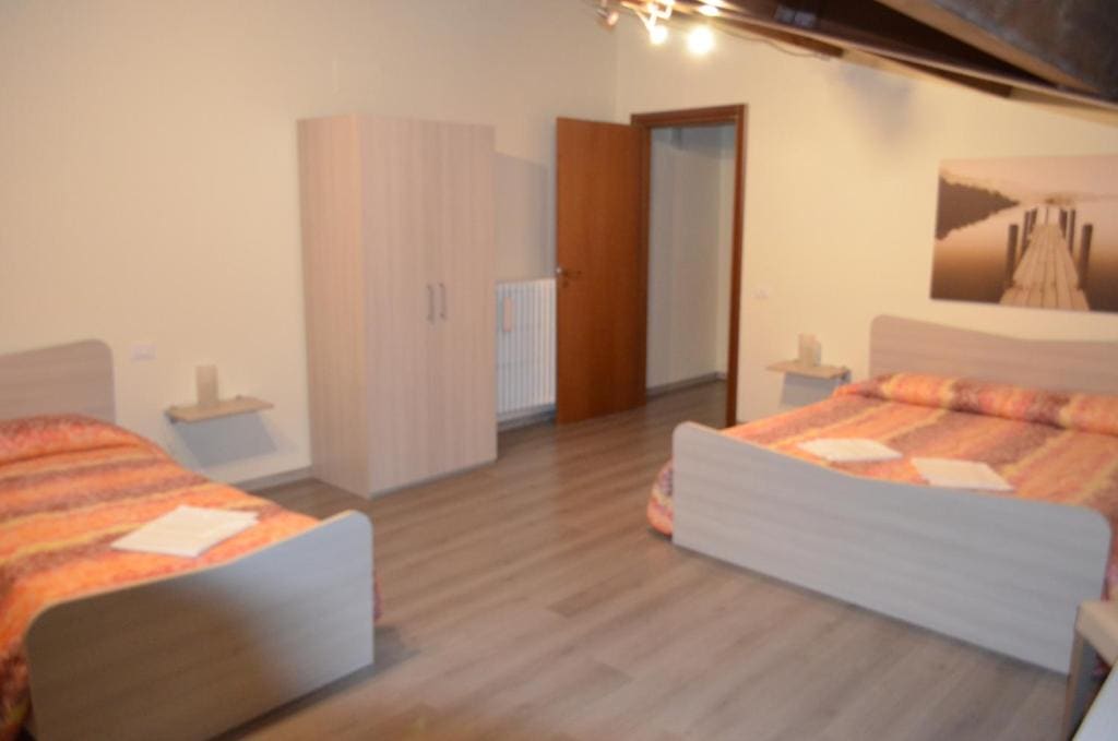Quadruple Room with Private Bathroom room - Image 2