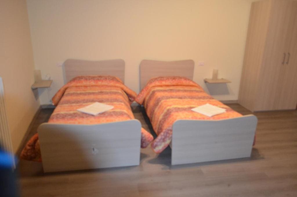 Quadruple Room with Private Bathroom room - Image 3