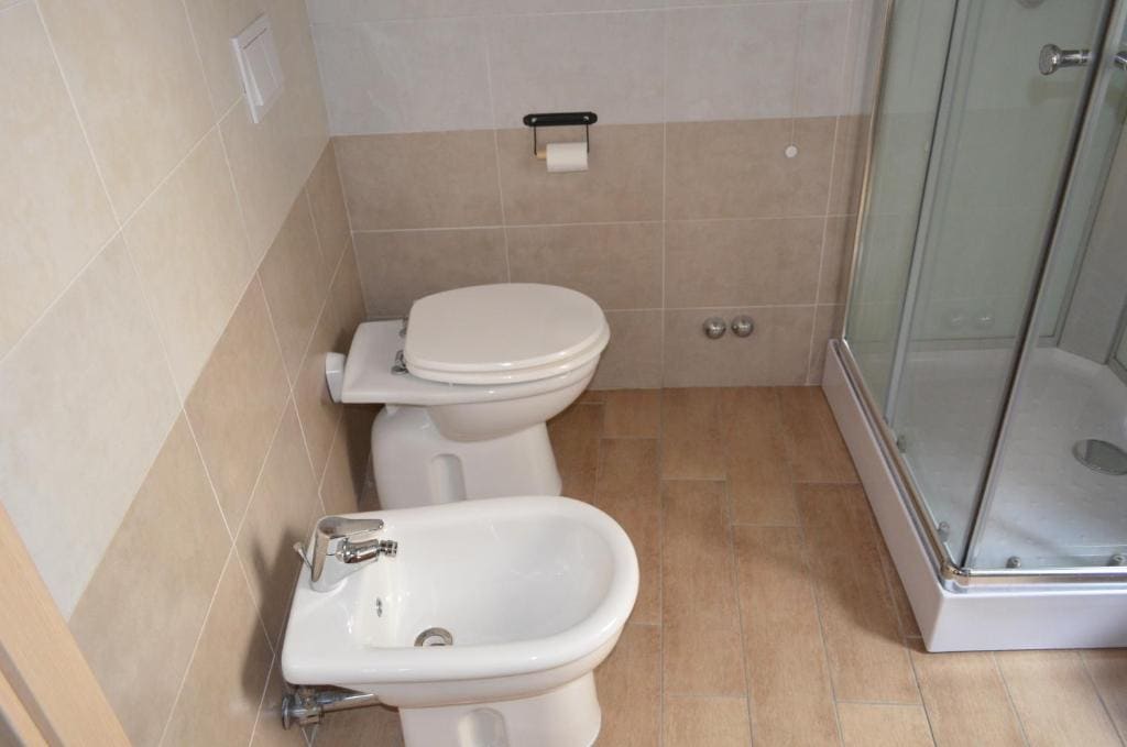 Triple Room with Private Bathroom room - Image 2