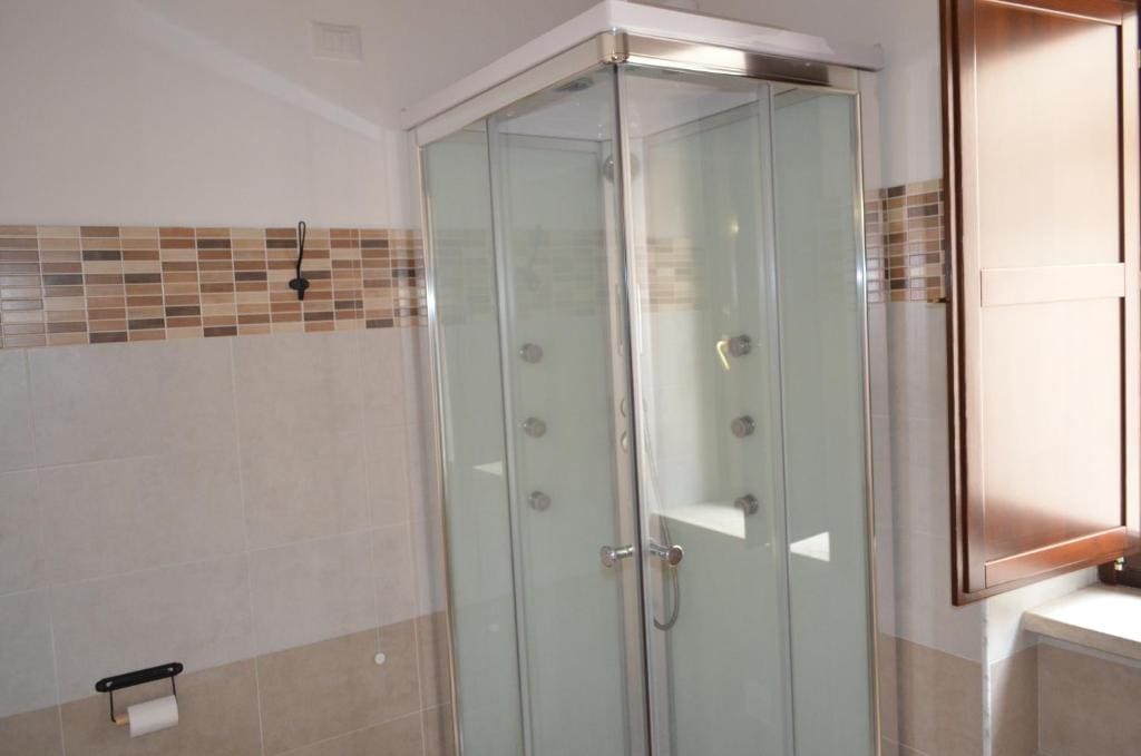 Triple Room with Private Bathroom room - Image 1