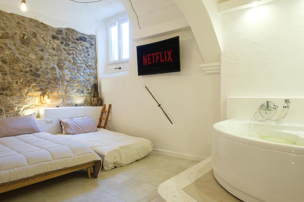 Luxury Triple Room room - Image 1