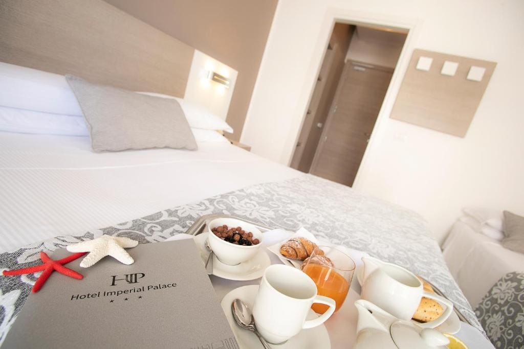 Triple Room with Partial Sea View room - Image 3