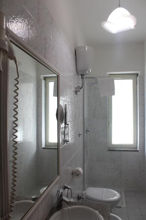 Superior Triple Room room - Image 2