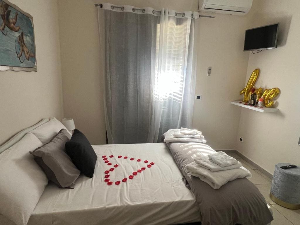 Deluxe Queen Room room - Image 3