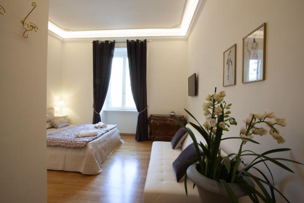 Deluxe Double Room with Extra Bed room - Image 3