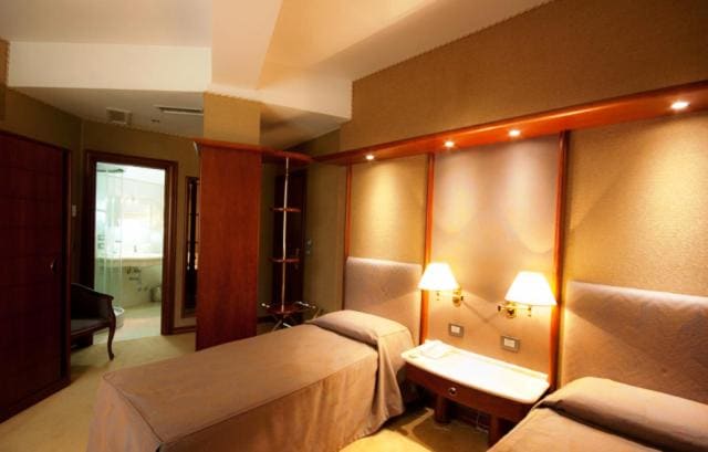 Standard Double or Twin Room room - Image 2