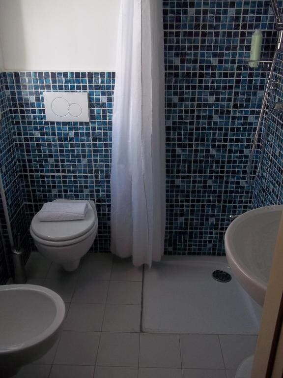 Double or Twin Room room - Image 1