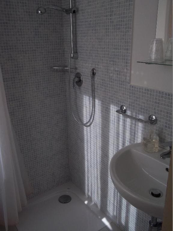 Double or Twin Room room - Image 3