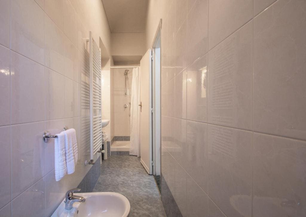Standard Double Room room - Image 3