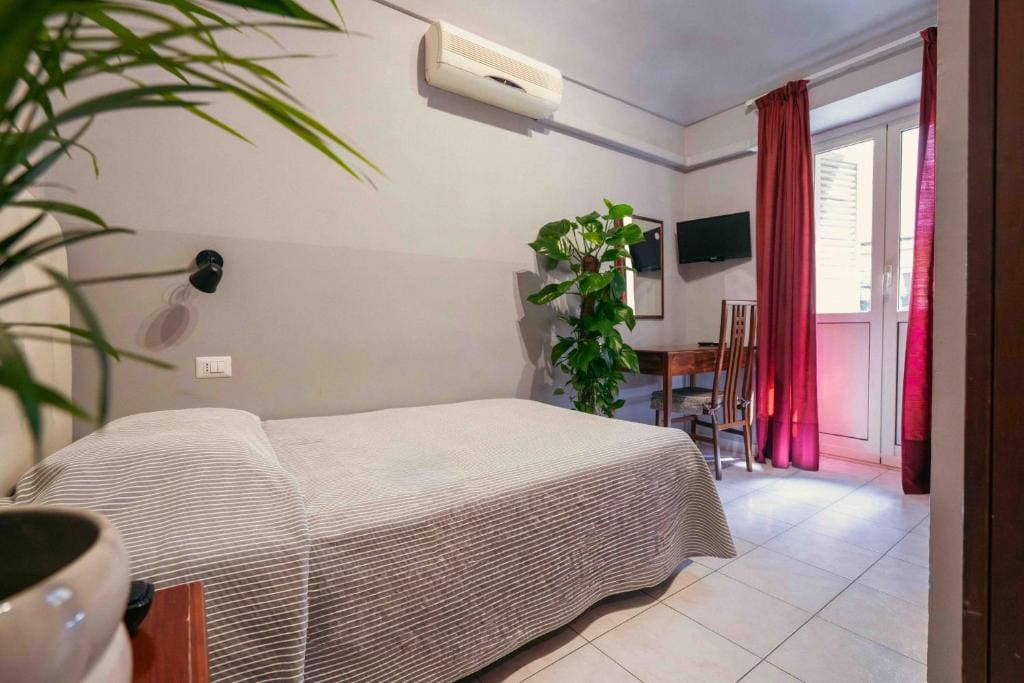 Economy Double Room room - Image 1