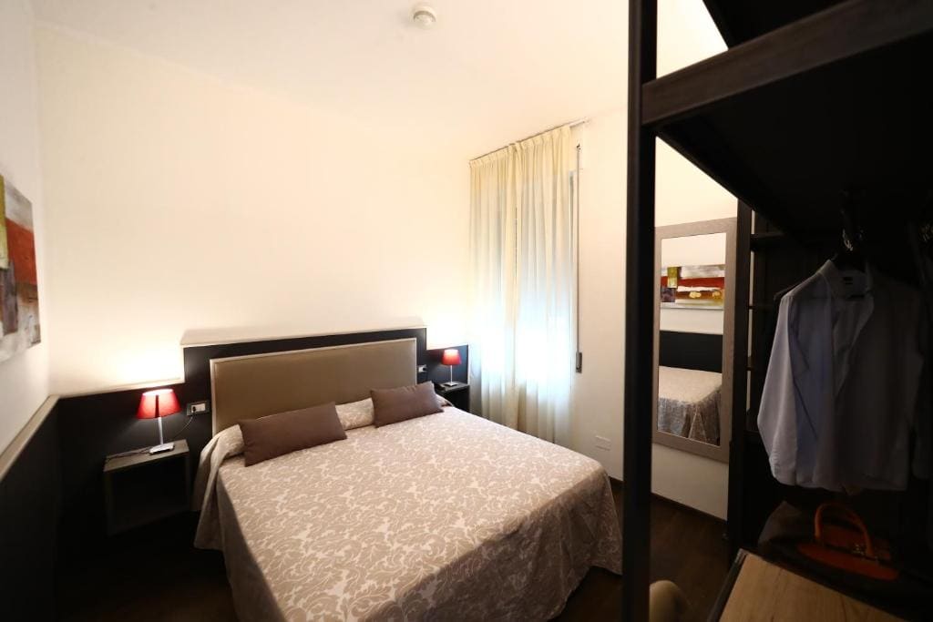 Superior Twin or Double Room room - Image 2