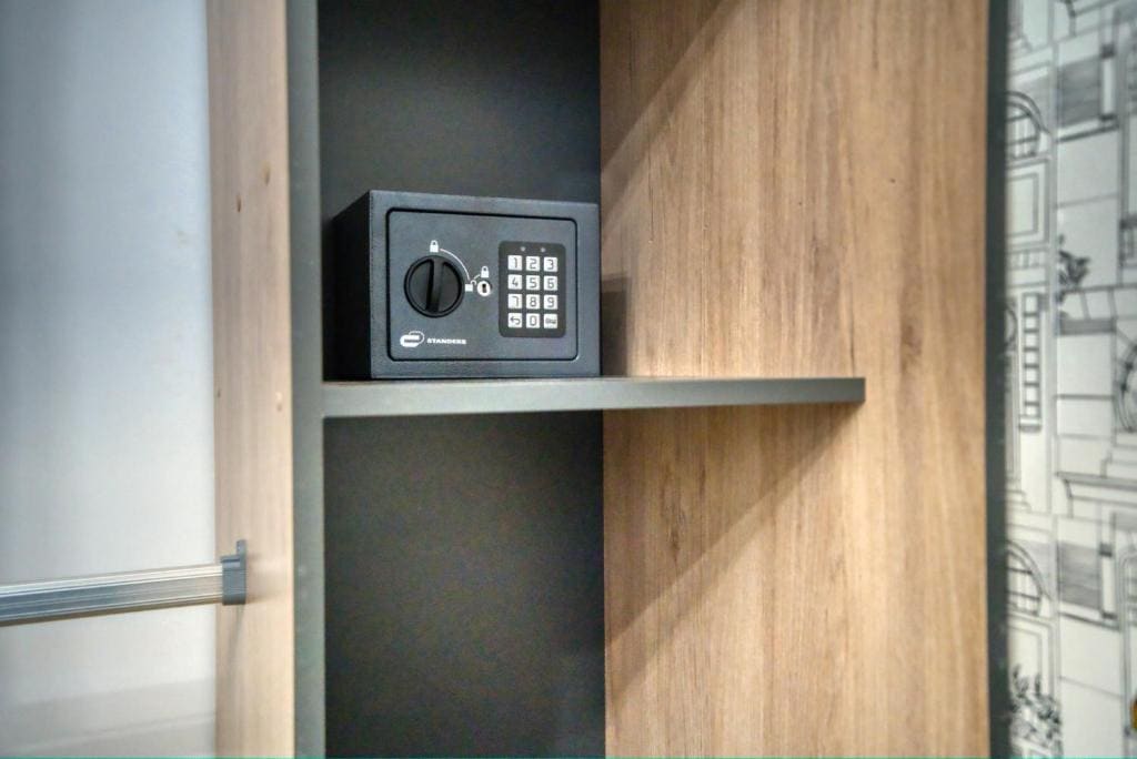 Basement Family Studio room - Image 2