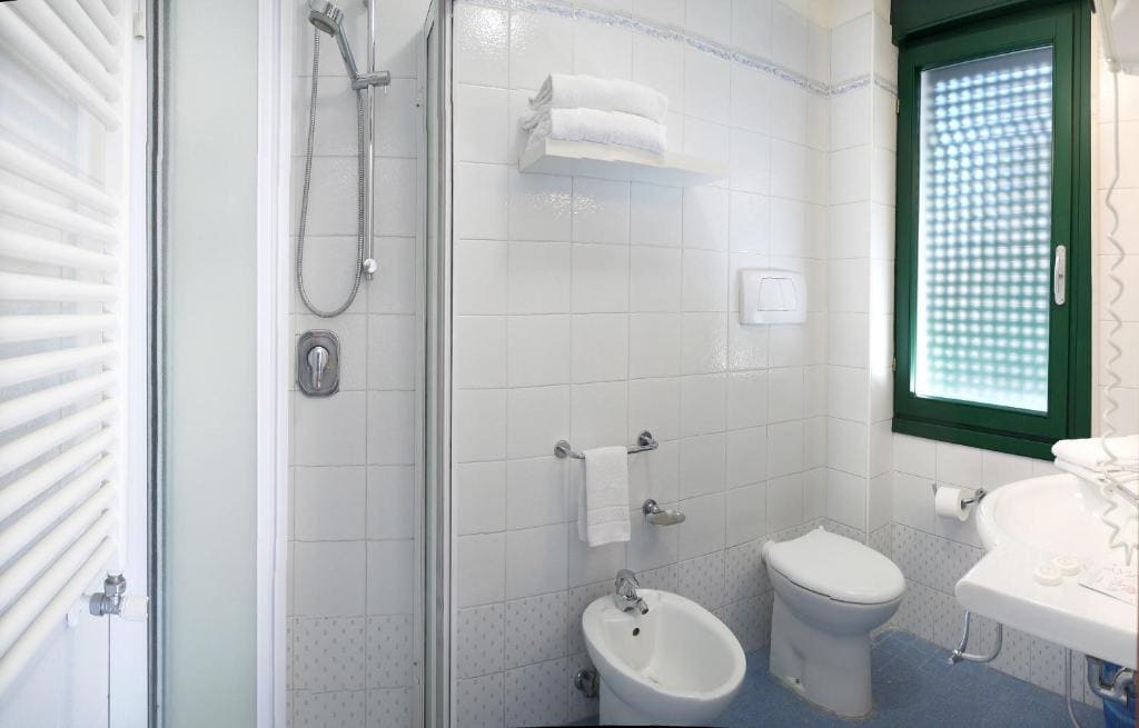 Double or Twin Room with Balcony room - Image 2