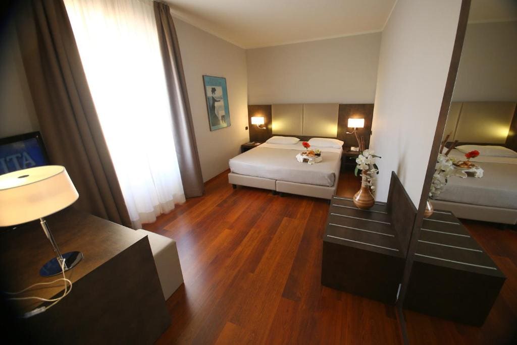 Superior Double Room room - Image 2