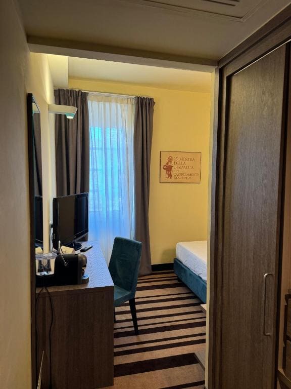 Standard Single Room room - Image 2