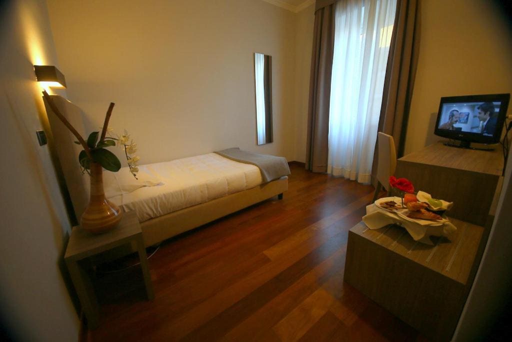 Superior Single Room room - Image 3