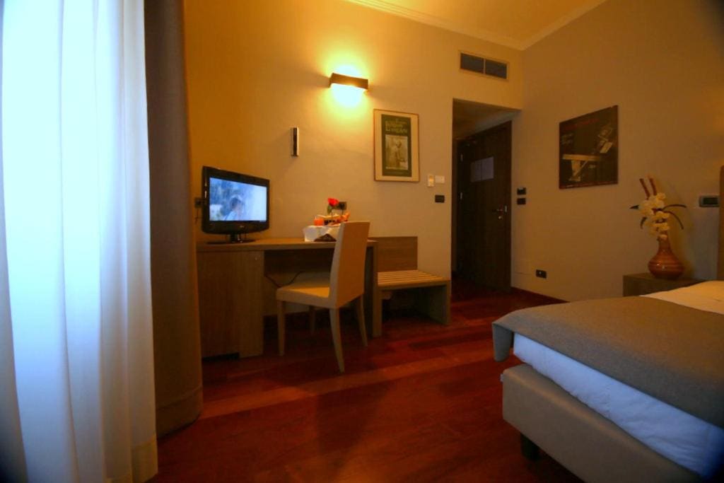 Superior Single Room room - Image 2