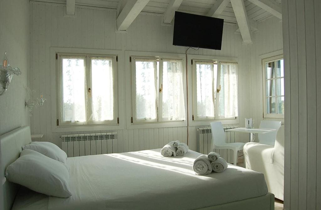 Superior King Room room - Image 2