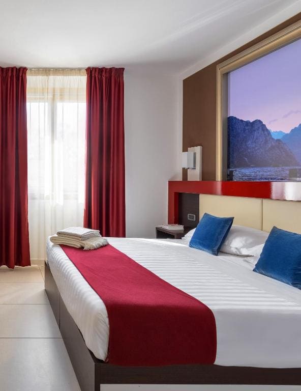 Double or Twin Room - Disability Access room - Image 2