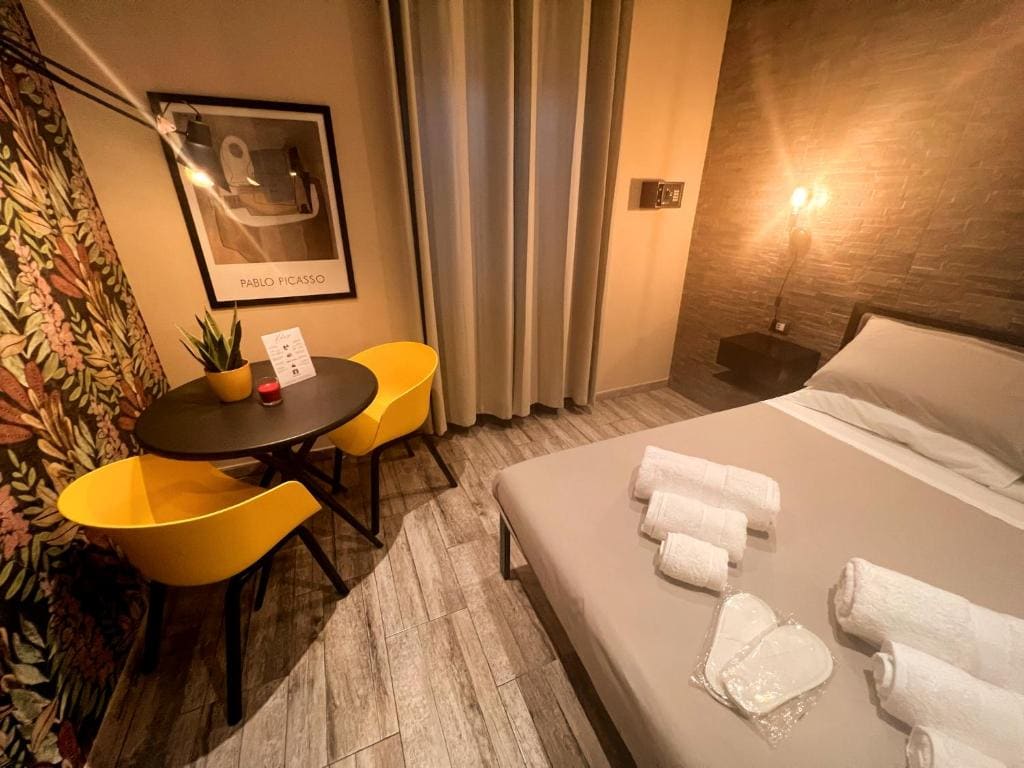 Deluxe Double Room room - Image 2