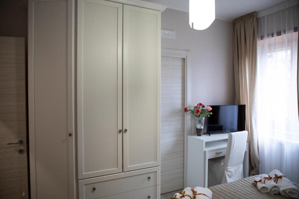 Deluxe Quadruple Room room - Image 2