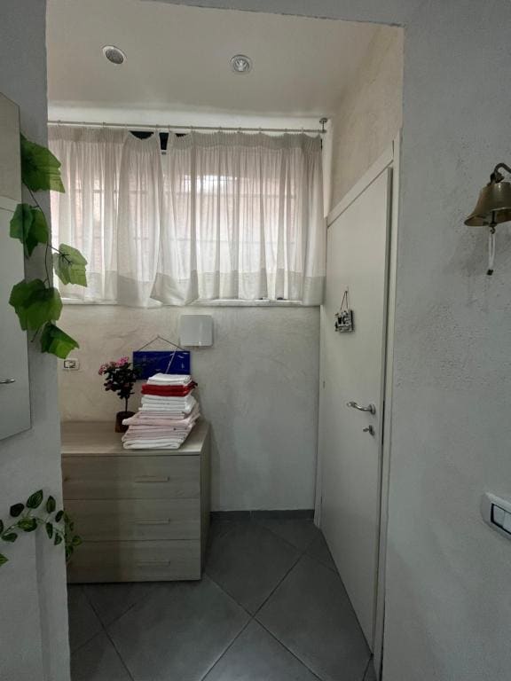 Apartment room - Image 3