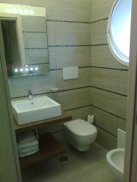 Double or Twin Room with Side Sea View room - Image 2