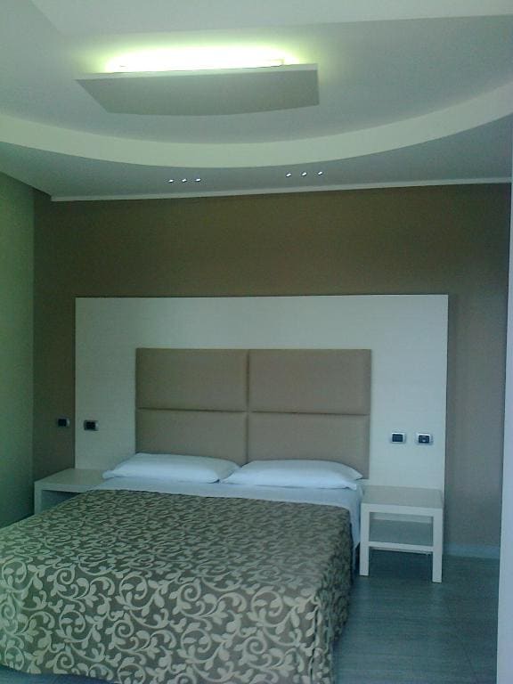 Superior Double or Twin Room with Sea View room - Image 2