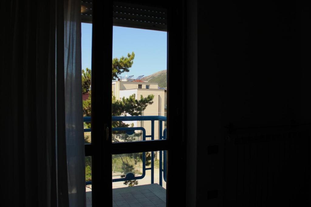 Basic Triple Room room - Image 3