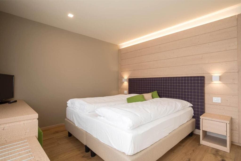 Family Room room - Image 1