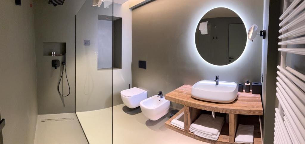 Junior Suite with Balcony room - Image 1