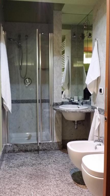 Deluxe Double or Twin Room room - Image 1