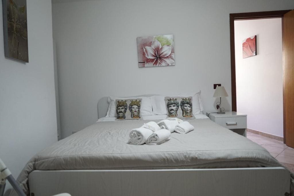 Large Double Room room - Image 2