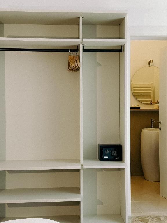 Double Room with Private Bathroom room - Image 3