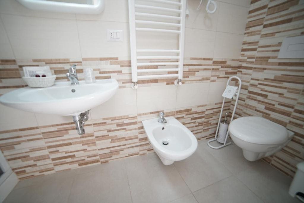 Deluxe Double Room room - Image 2