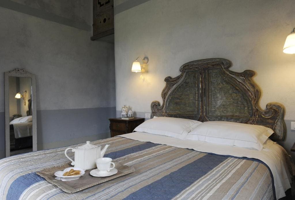 Deluxe Double Room with Bath room - Image 3