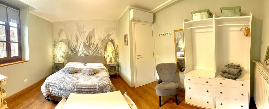 Double Room with Garden View room - Image 2