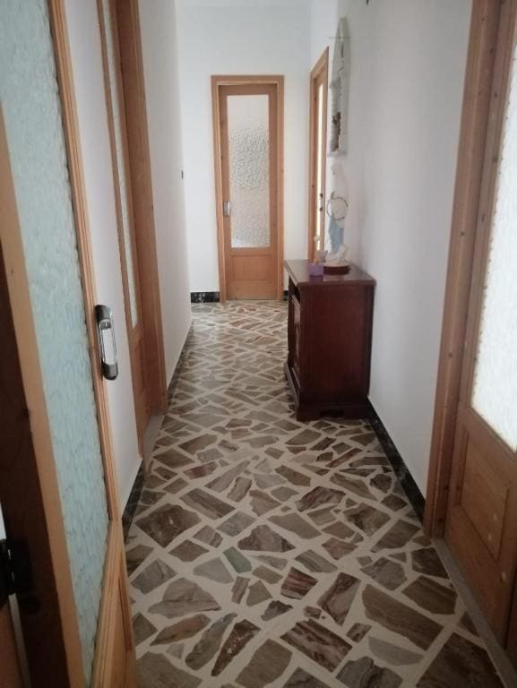 Apartment room - Image 2