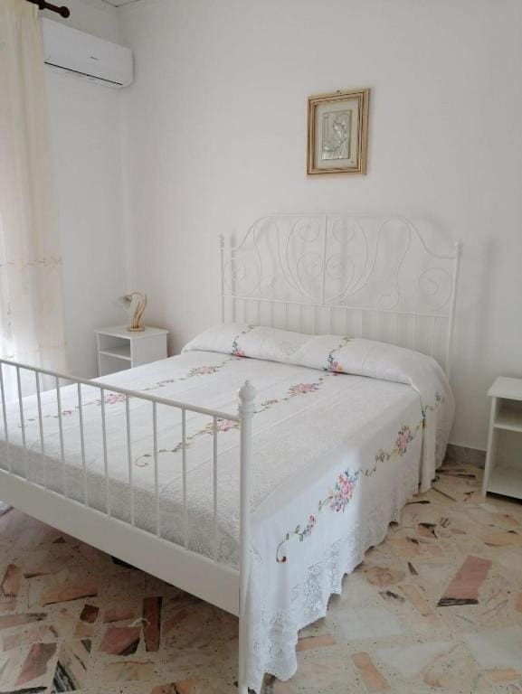 Apartment room - Image 3