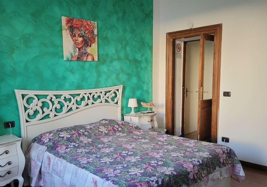 Double Room with Private Bathroom room - Image 1