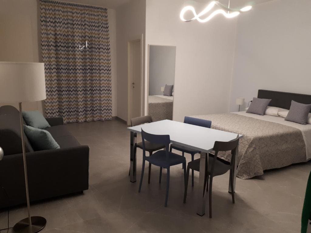 Deluxe Suite room - Image 3