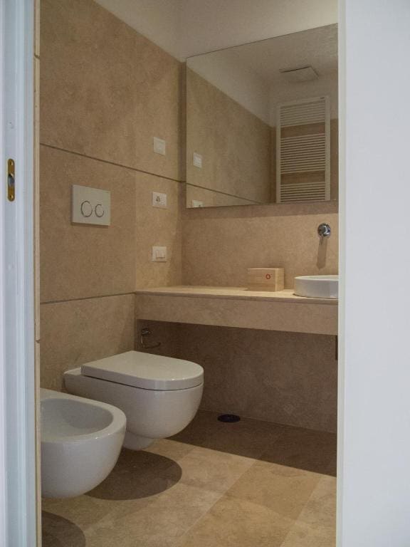 Small Double Room room - Image 1