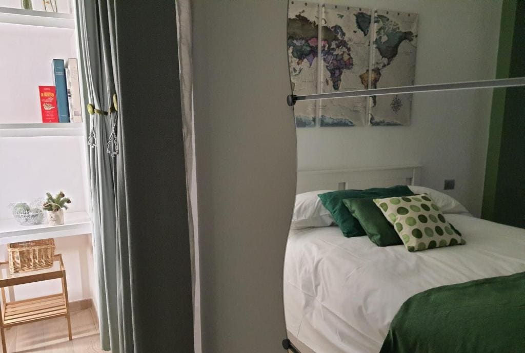 Double Room with Private Bathroom room - Image 3