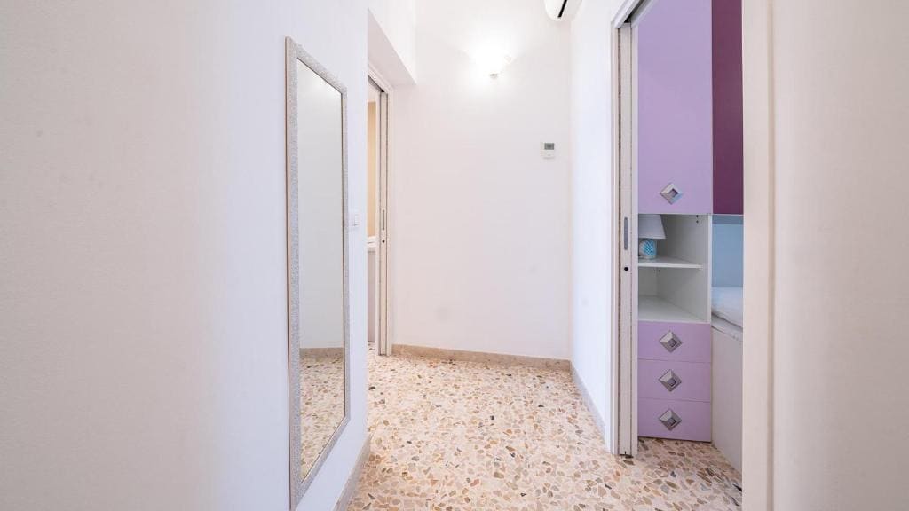Two-Bedroom Deluxe Apartment room - Image 2
