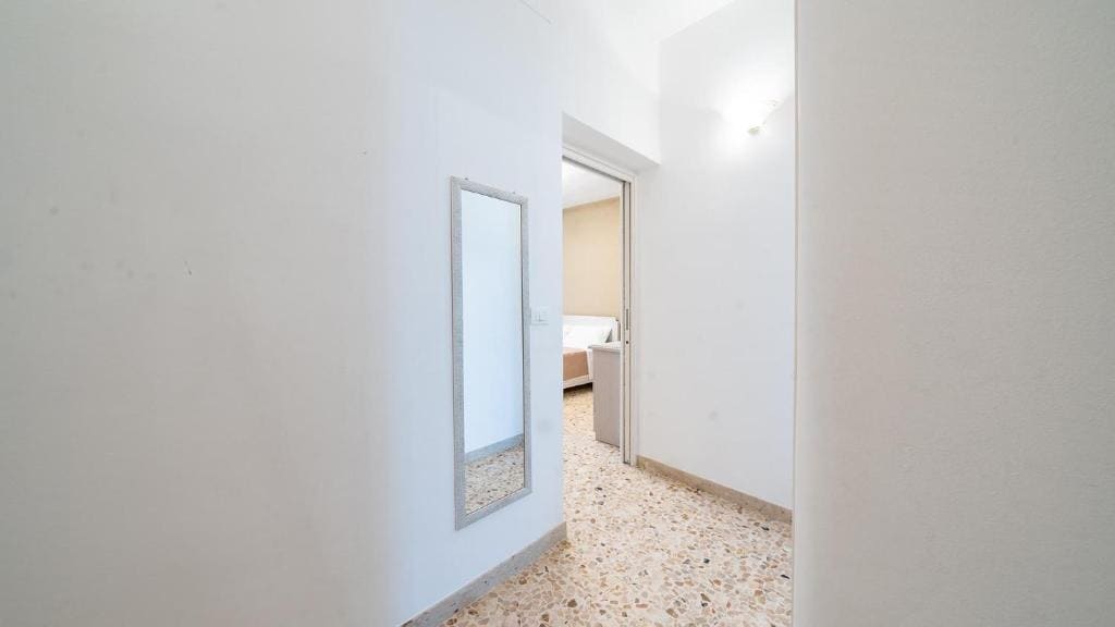 Two-Bedroom Deluxe Apartment room - Image 3